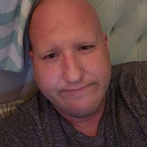 Meet your Posher, Dustin